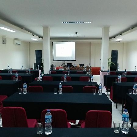 Pia Hotel Cirebon Luaran gambar