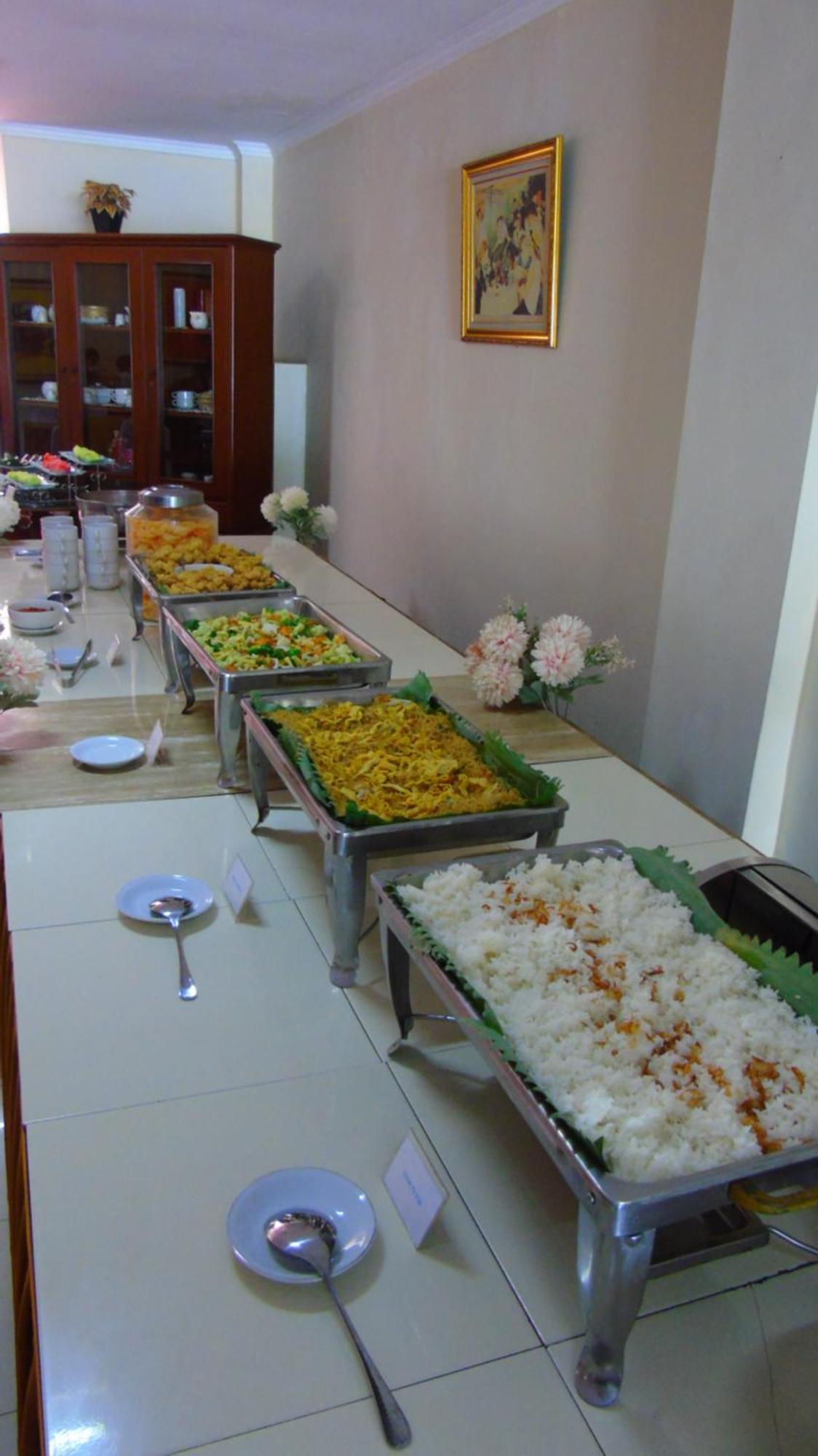Pia Hotel Cirebon Luaran gambar