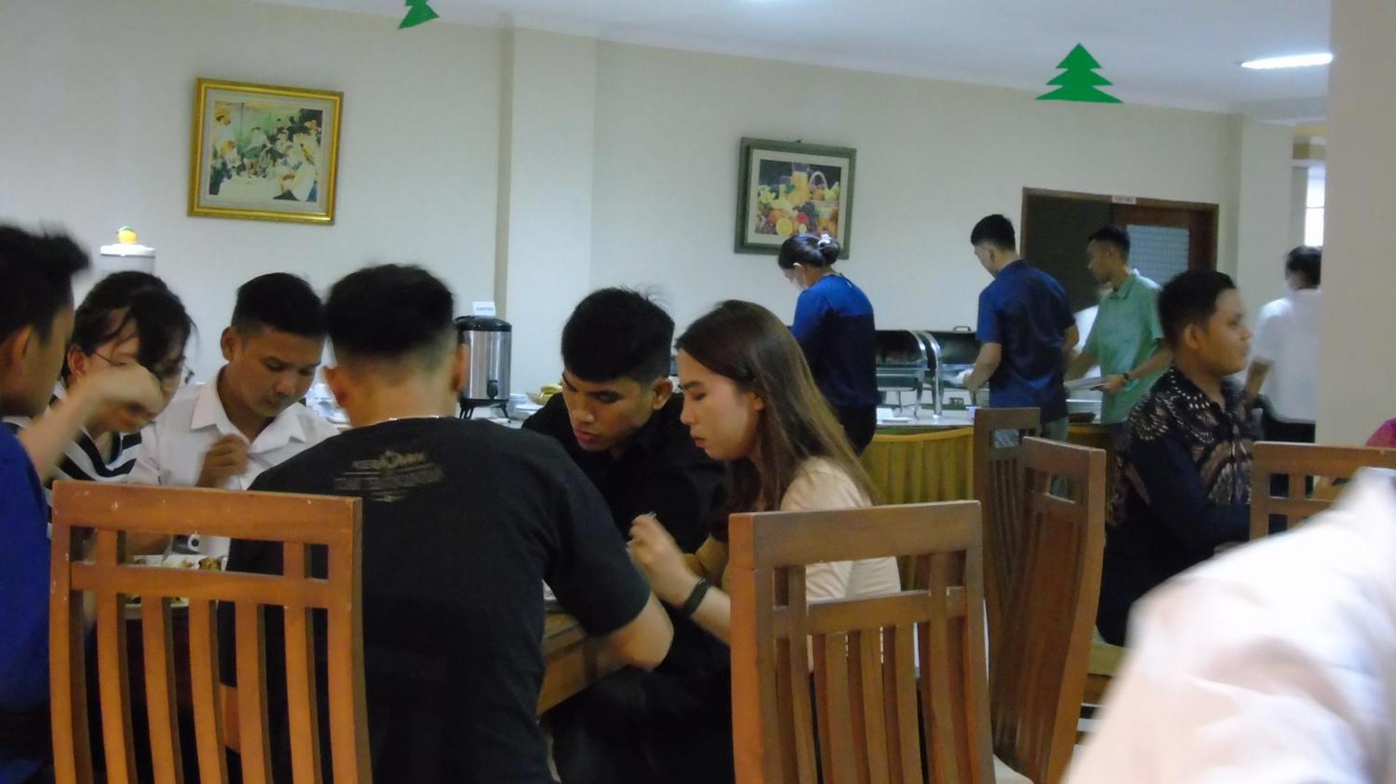 Pia Hotel Cirebon Luaran gambar