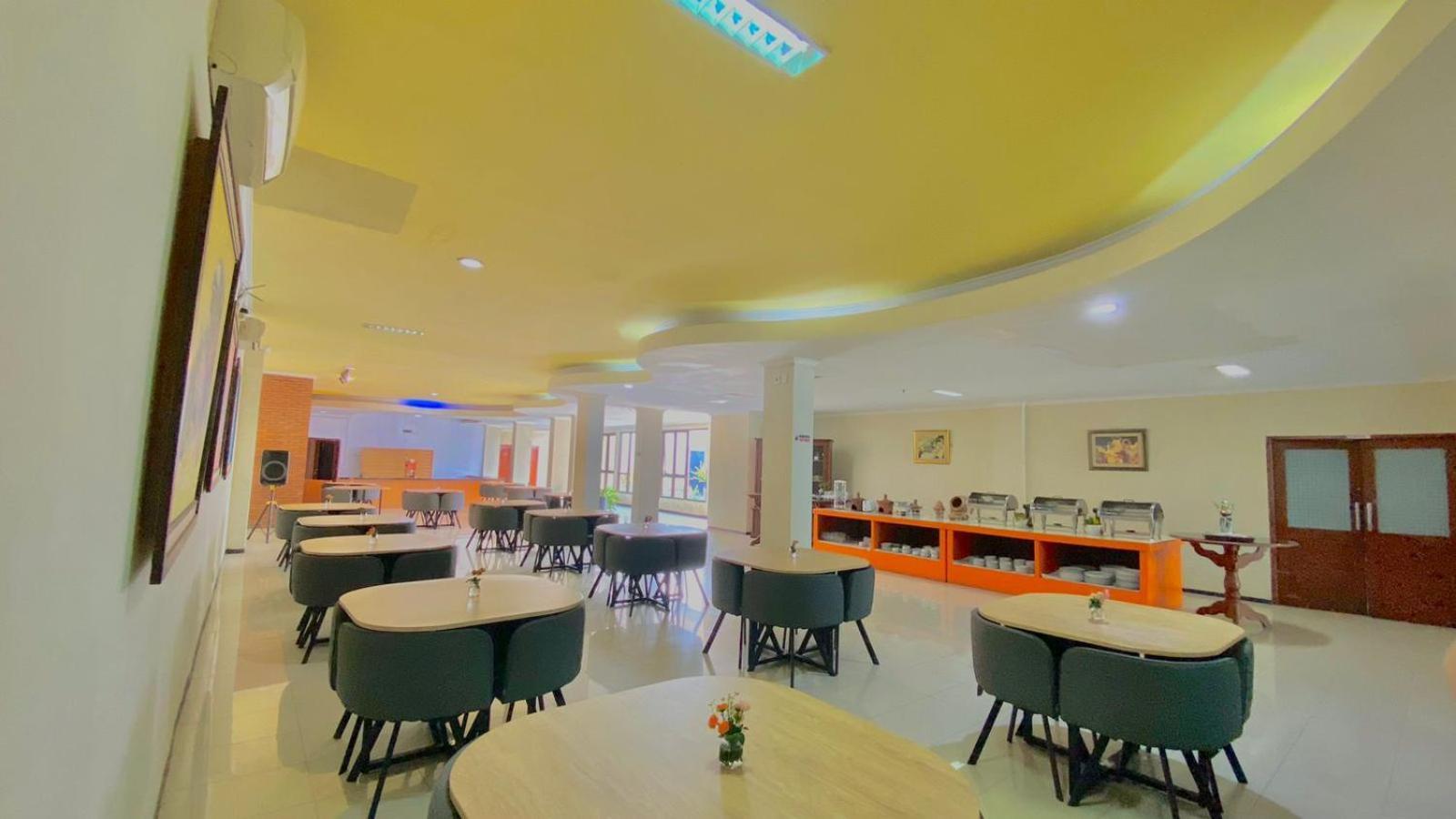 Pia Hotel Cirebon Luaran gambar